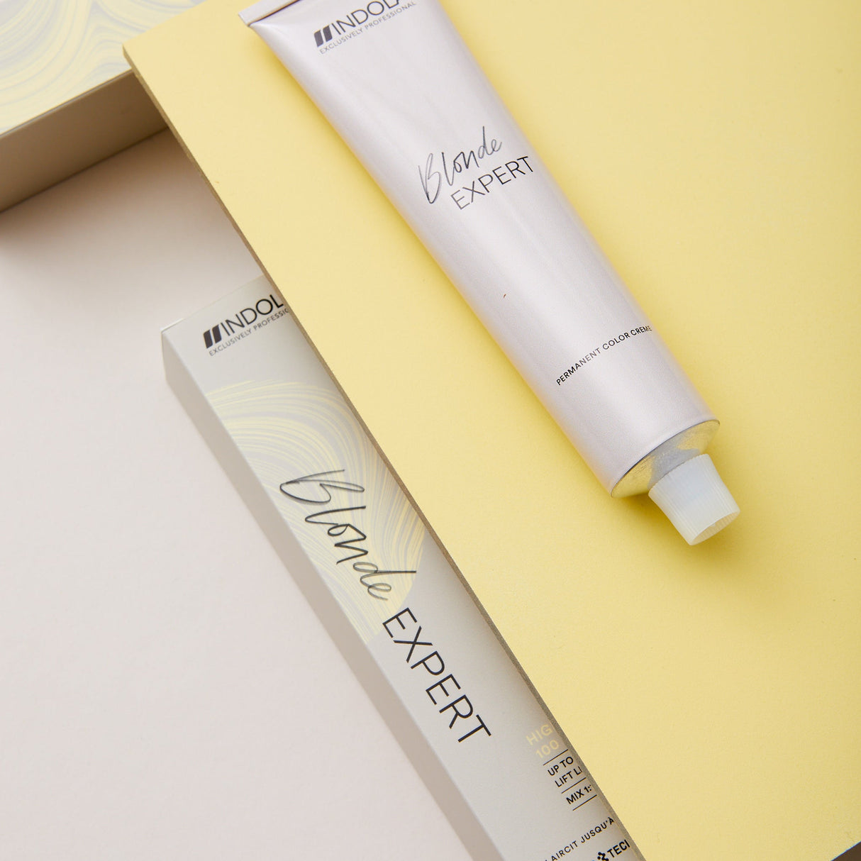Indola Blonde Expert Highlift 100 Haarverf 60ml - Koosvanderbeek.nl - Indola - Haarverf