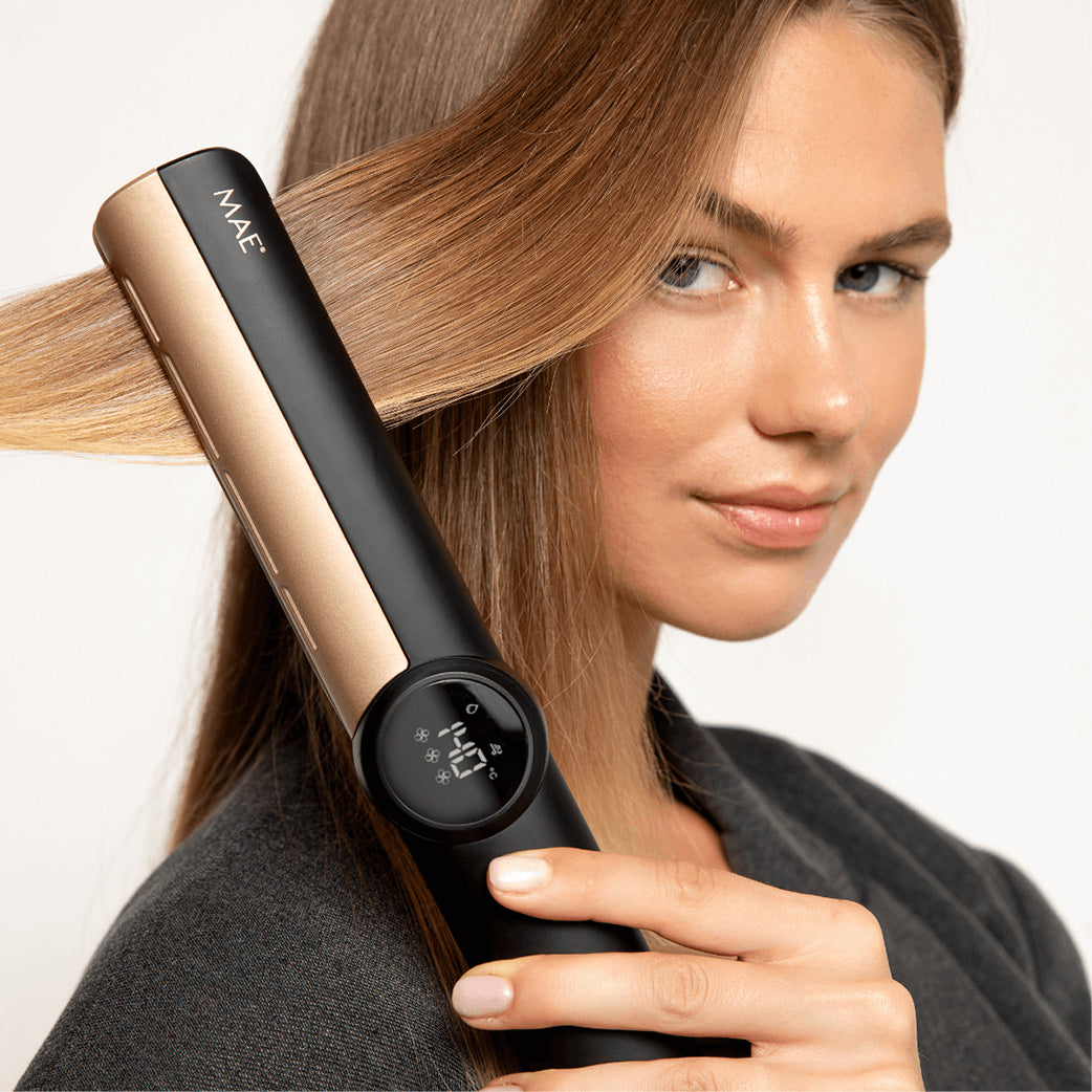 MAE Wet2Dry Hair Straightener
