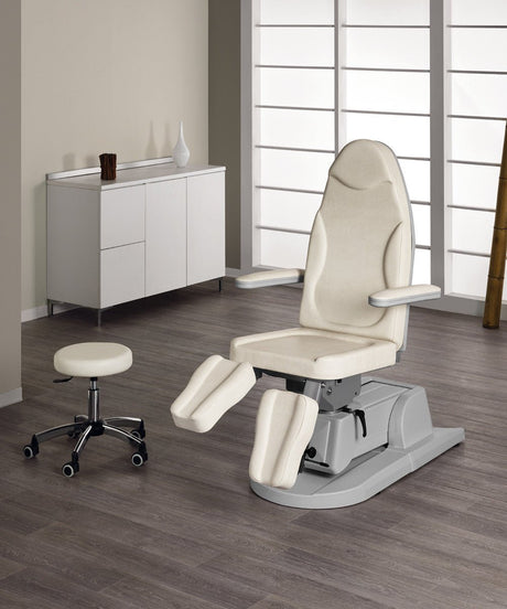 MB Podolux Treatment Chair - Koosvanderbeek.nl - Medical & Beauty - Beautysalon